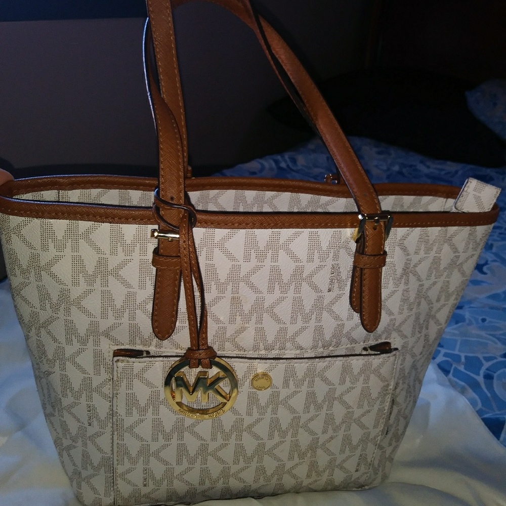 Mk md tote